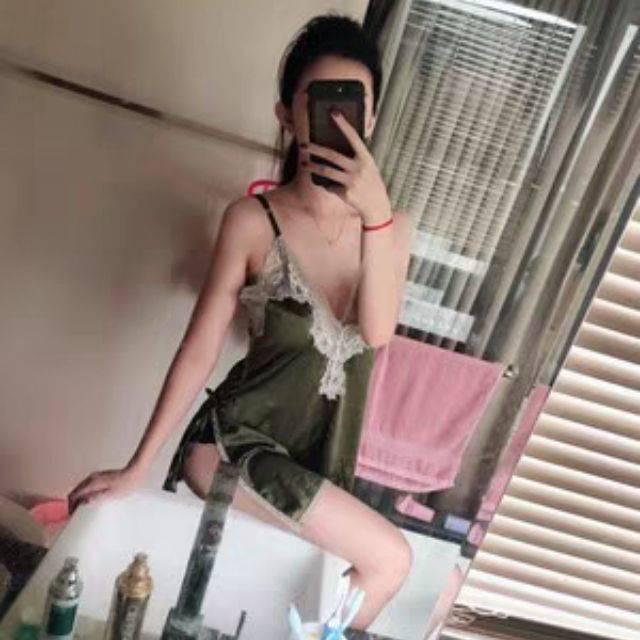 分享一个奶大 b甜的妹子